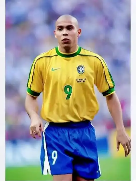 亲友团聚的 亲友团聚的